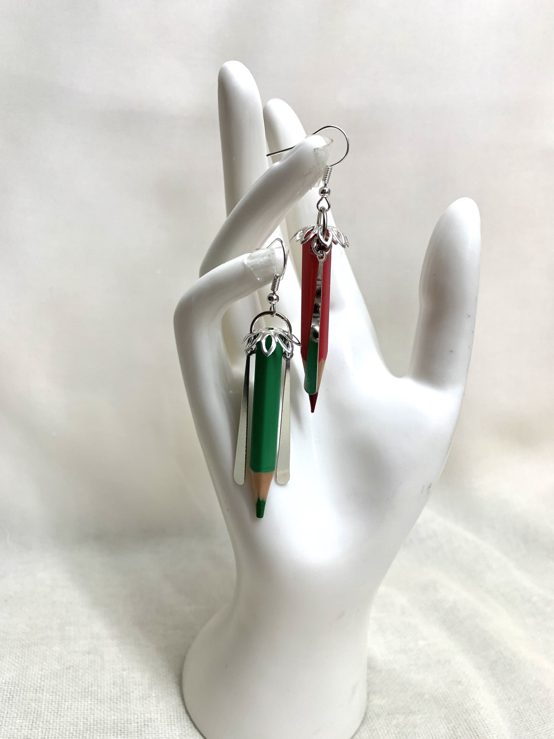 Set bijuterii creioane colorate 00527 - bijuterii - seturi de bijuterii - Artynos.ro