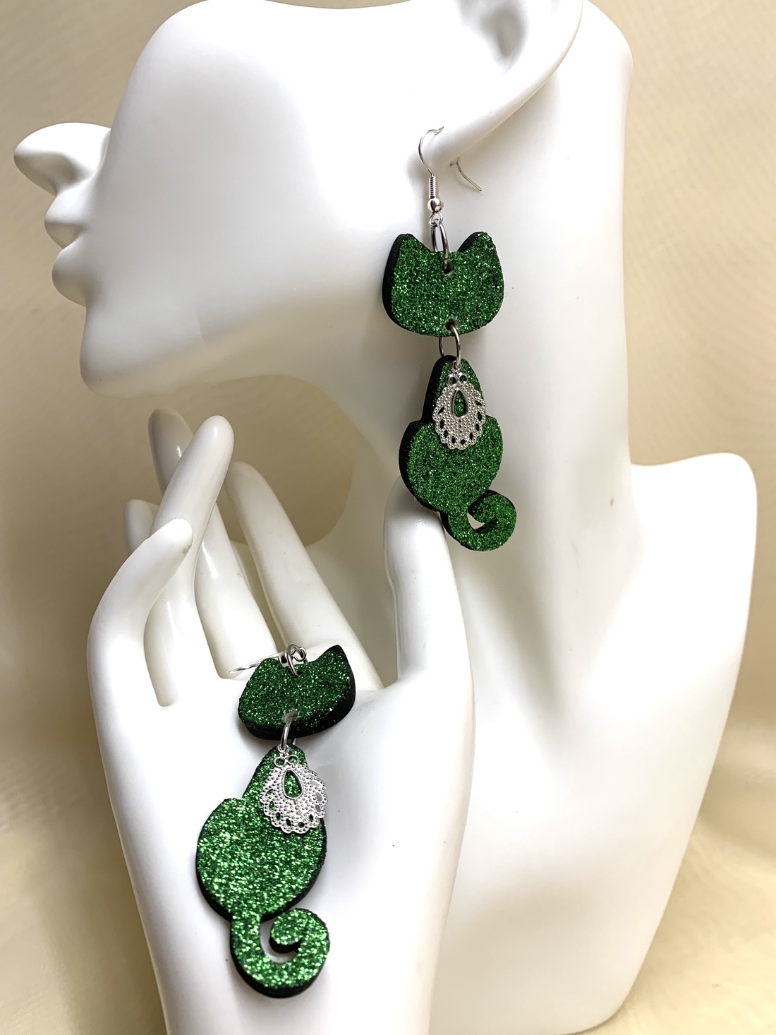 Cercei model pisica 01230 - bijuterii - cercei - cercei din lemn - Artynos.ro