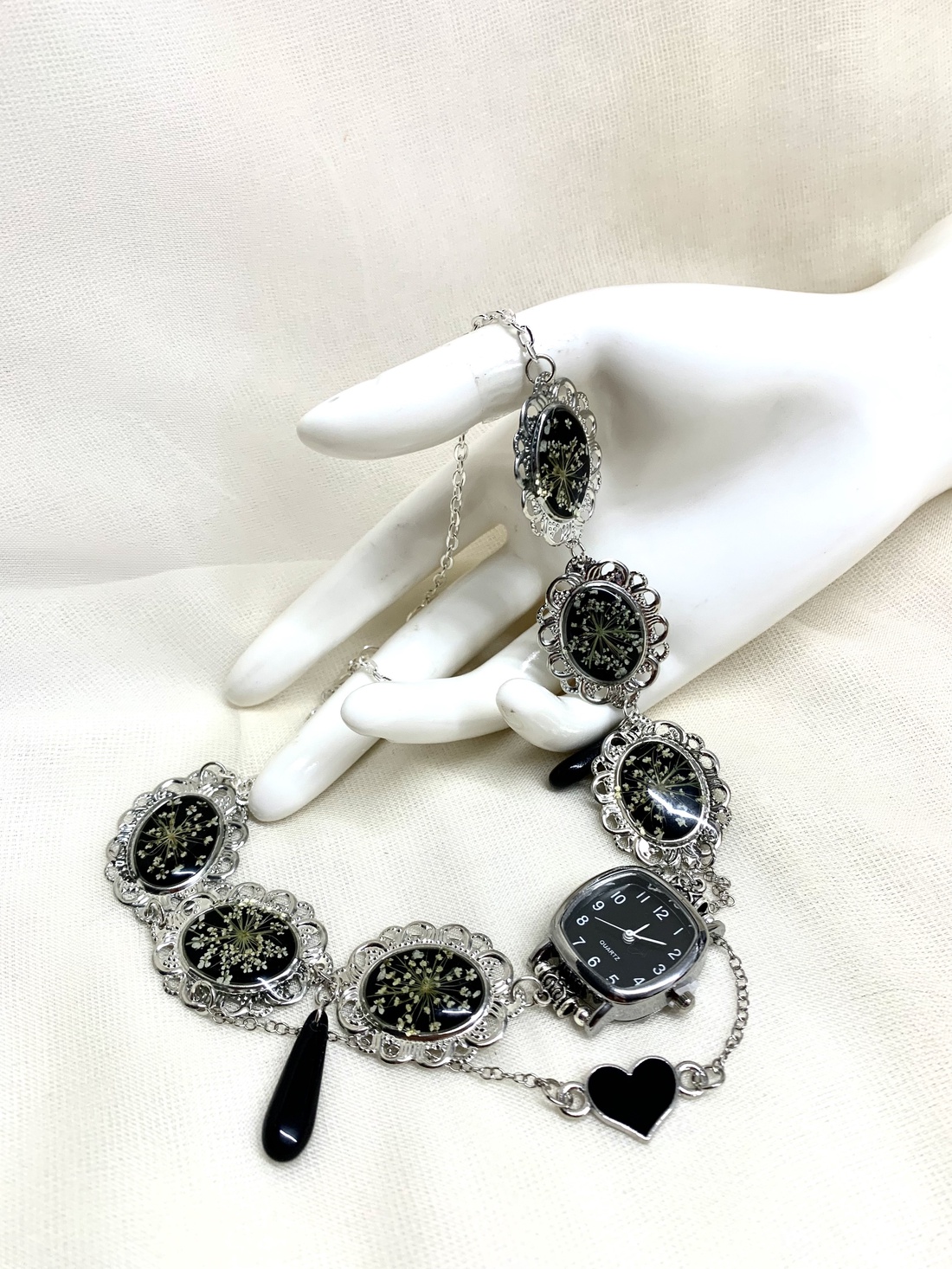 Colier-pandantiv cu flori naturalei si ceas  01230 - bijuterii - coliere - coliere cu pandative - Artynos.ro