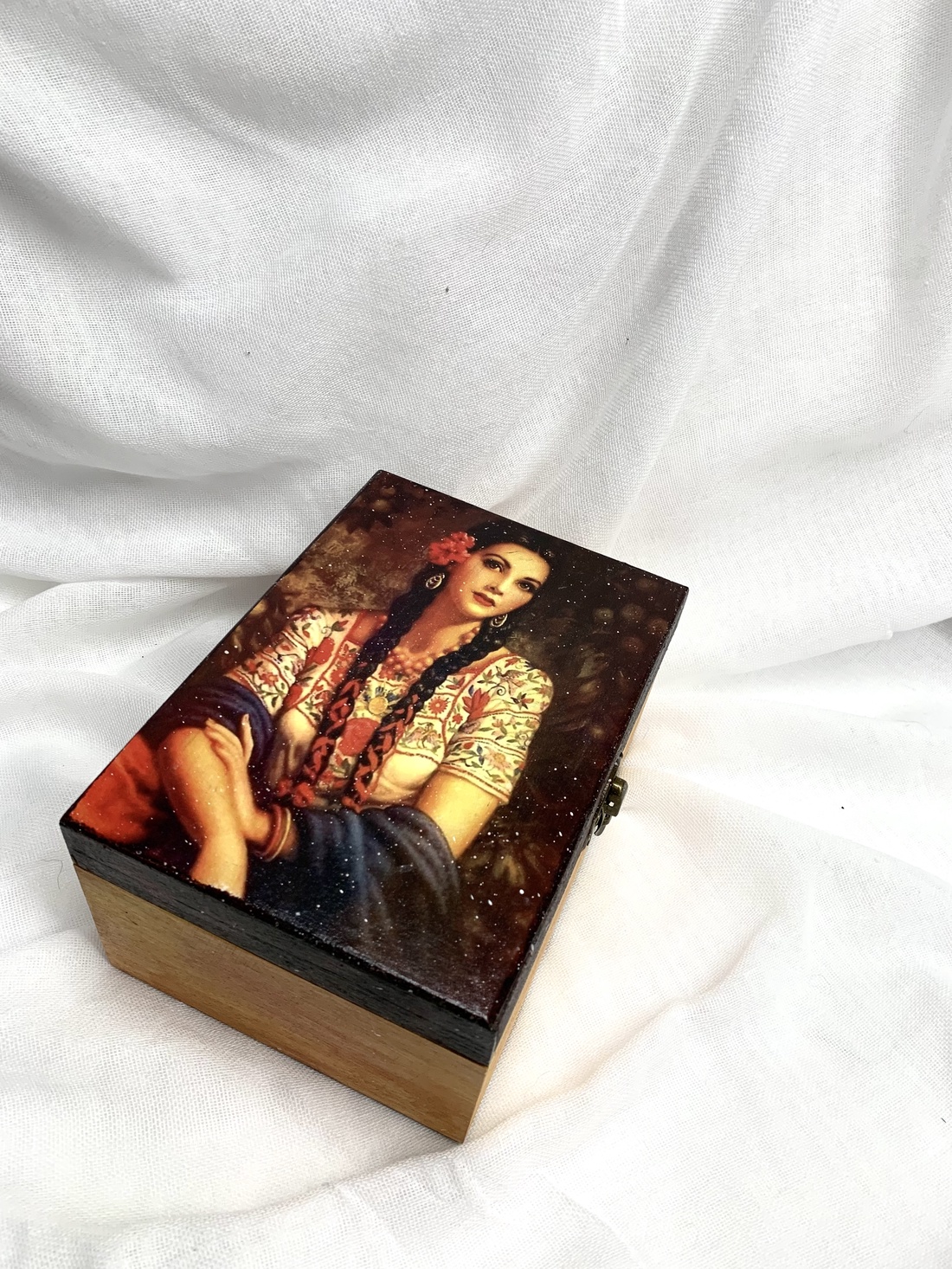 Cutie- caseta de bijuterii 00822 - bijuterii - suporturi și cutii de bijuterii - suport perete pentru bijuterii - Artynos.ro