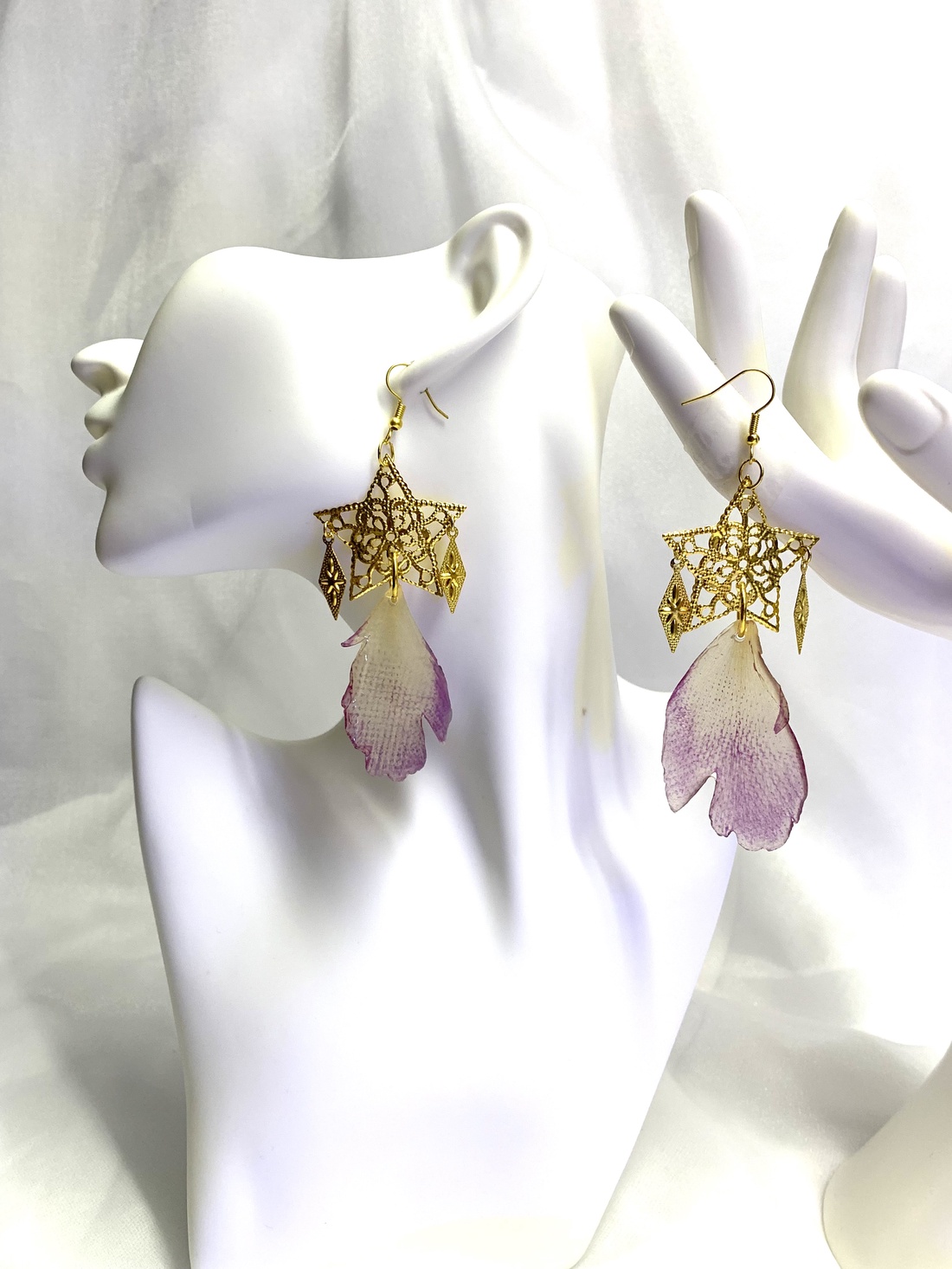 cercei cu Bujori 01288 - bijuterii - cercei - cercei din rășină - Artynos.ro