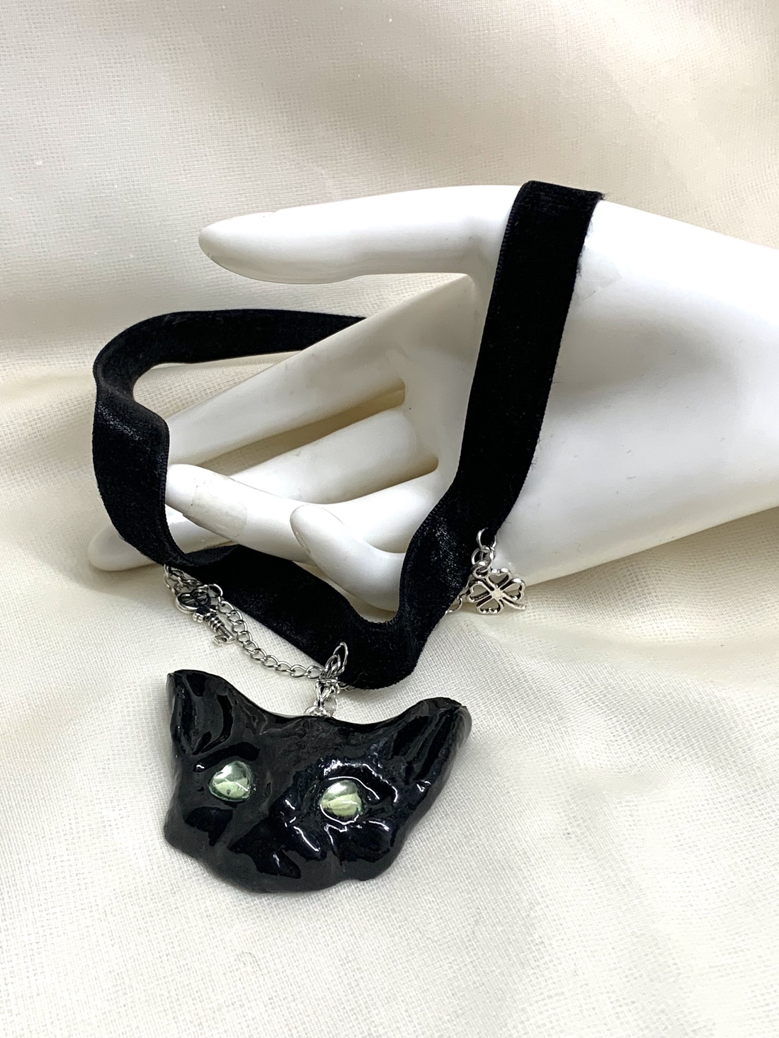 Choker cu pandantiv pisica 01297 - bijuterii - coliere - chockere - Artynos.ro