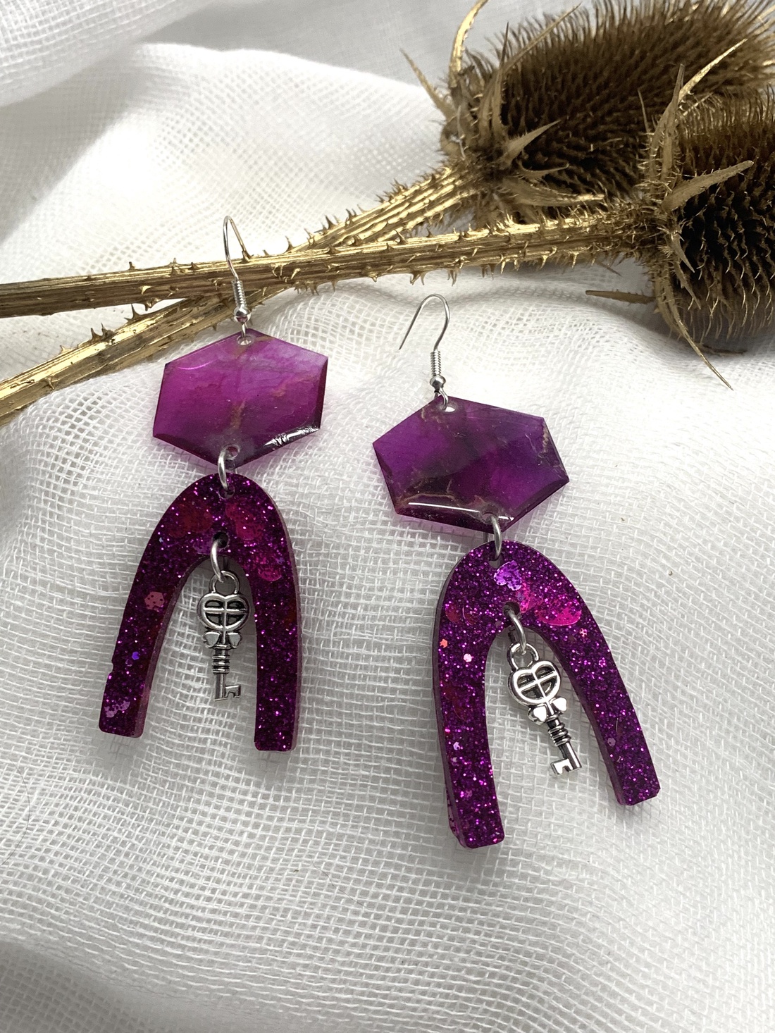 Cercei pentru ocazii speciale 01311 - bijuterii - cercei - cercei din rășină - Artynos.ro