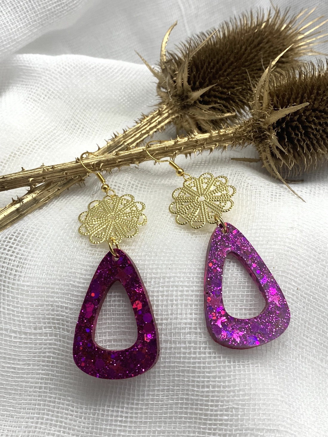 Cercei ocazii speciale 01325 - bijuterii - cercei - cercei din rășină - Artynos.ro