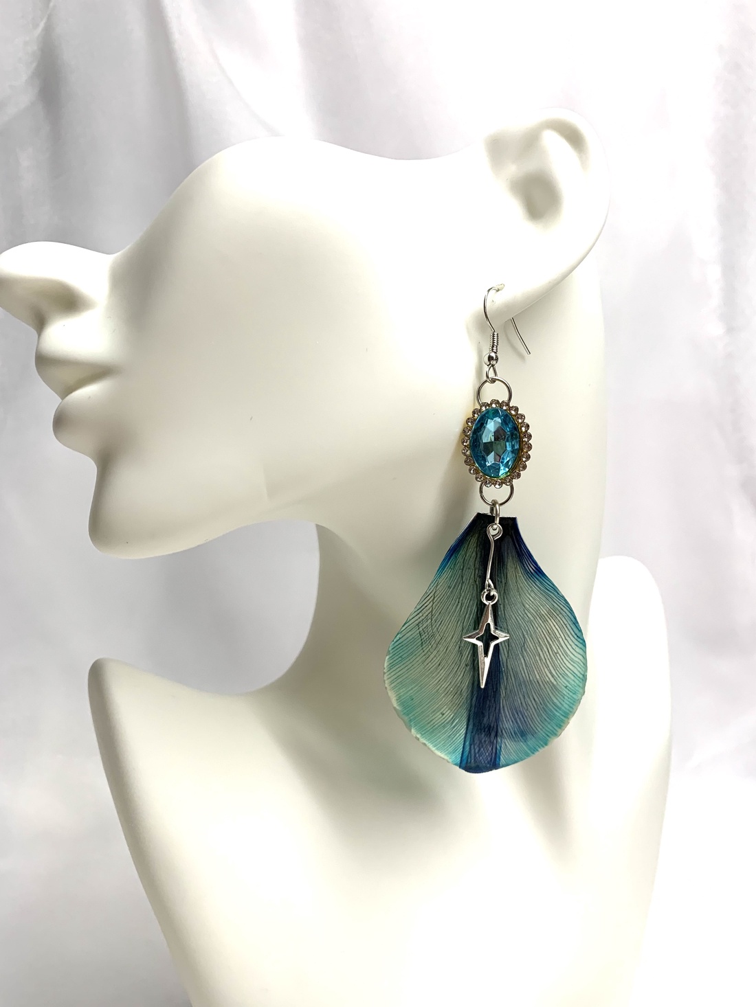 cercei cu Lalele 01332 - bijuterii - cercei - cercei din rășină - Artynos.ro