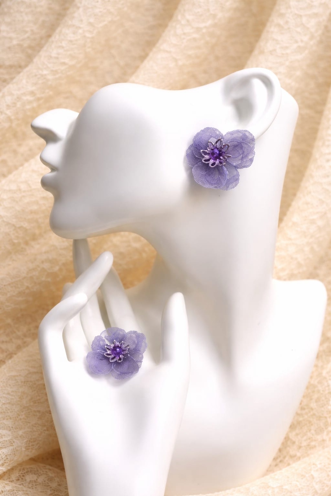 cercei unicat - rasina-dantela brodata 01380 - bijuterii - cercei - cercei din rășină - Artynos.ro