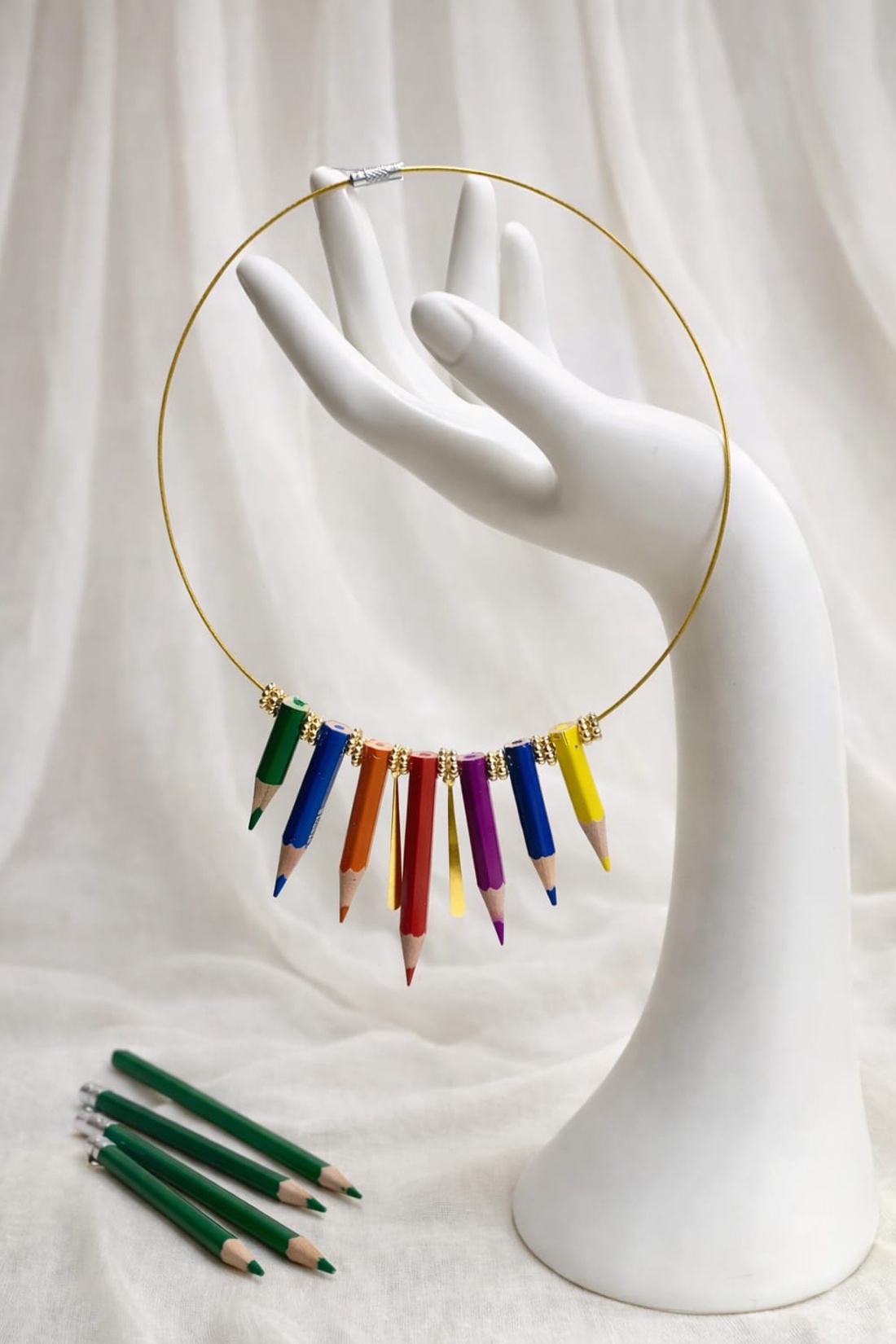 set bijuterii cu creioane colorate 00483 - bijuterii - seturi de bijuterii - Artynos.ro