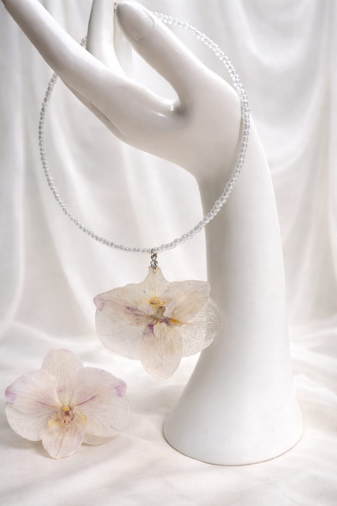 Colier-pandantiv cu Orhidee 01134 - bijuterii - coliere - pandative - Artynos.ro