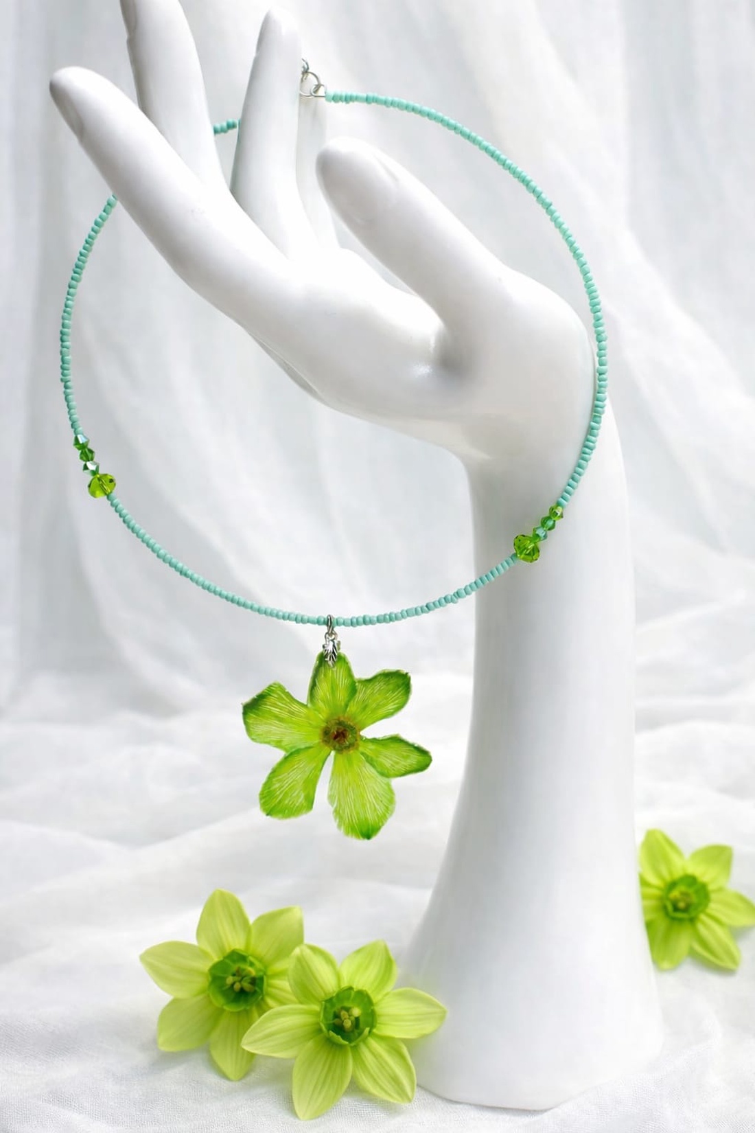 Colier - pandantiv  cu Narcise 01132   - bijuterii - coliere - pandative - Artynos.ro