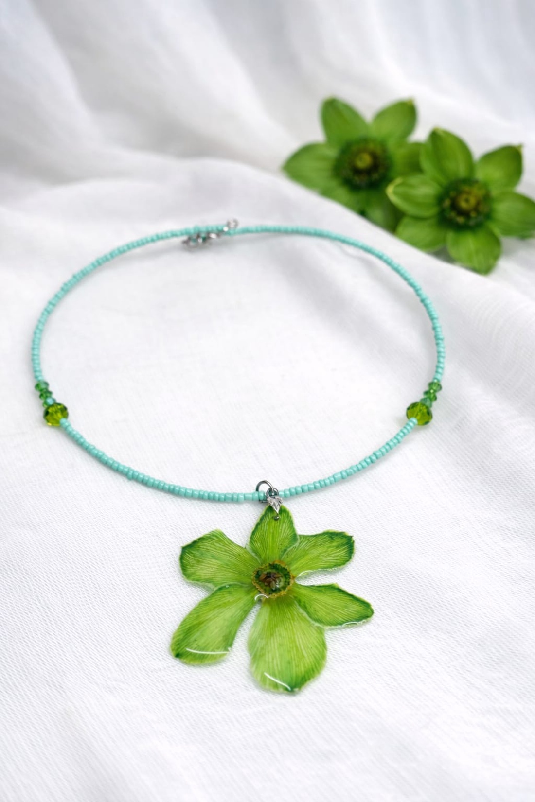 Colier - pandantiv  cu Narcise 01132   - bijuterii - coliere - pandative - Artynos.ro