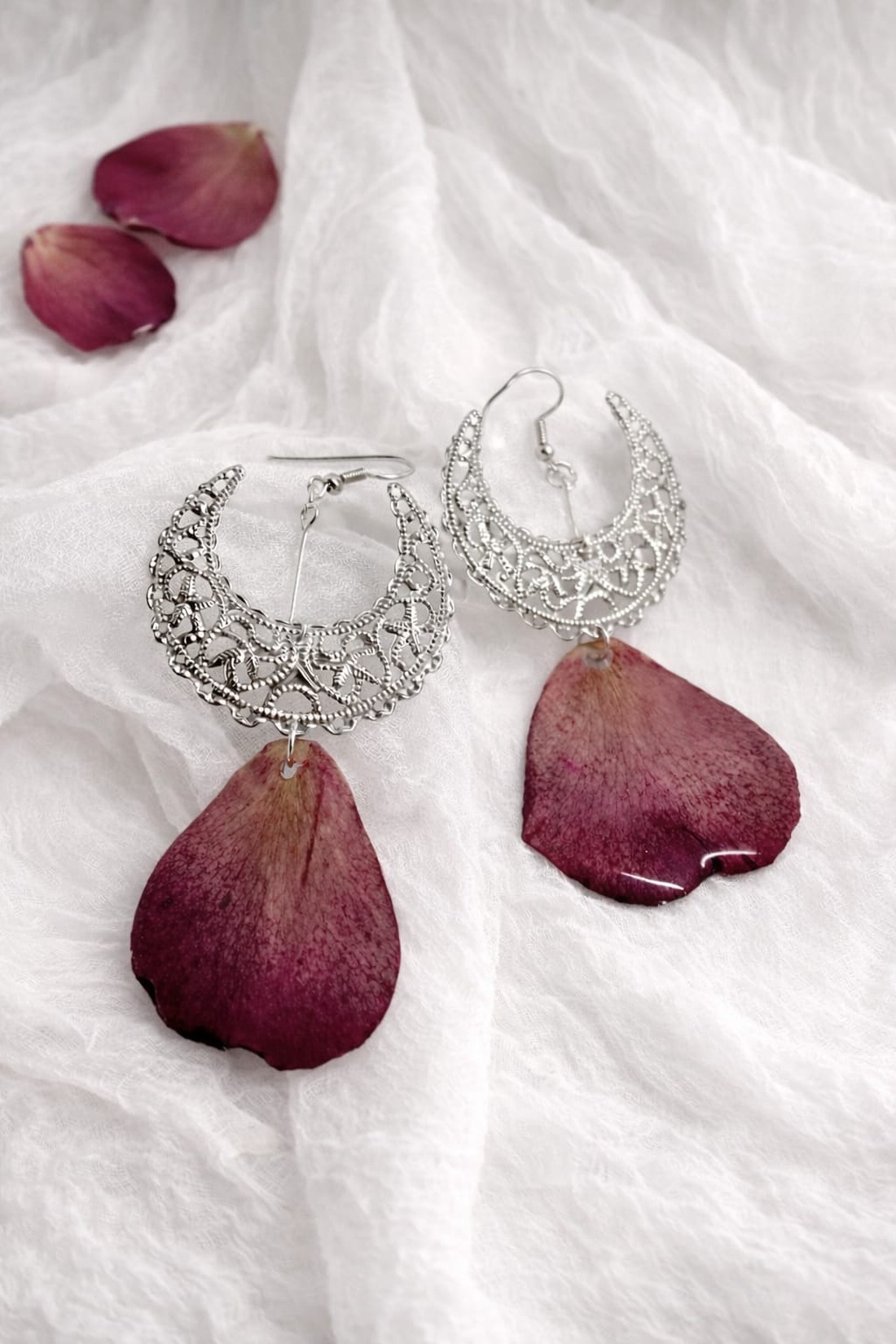 Cercei cu Trandafiri 01842 - bijuterii - cercei - cercei din rășină - Artynos.ro