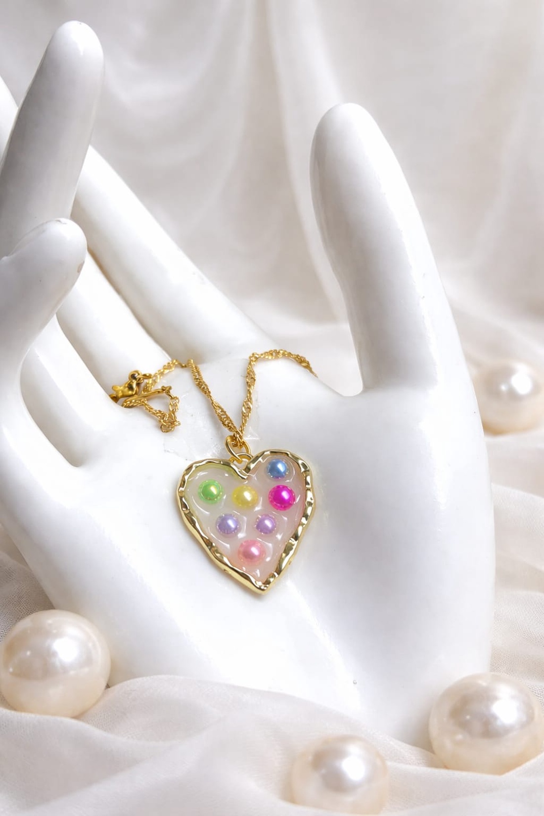 Colier -pandantiv cu pelute artificiale 01175 - bijuterii - coliere - coliere cu pandative - Artynos.ro