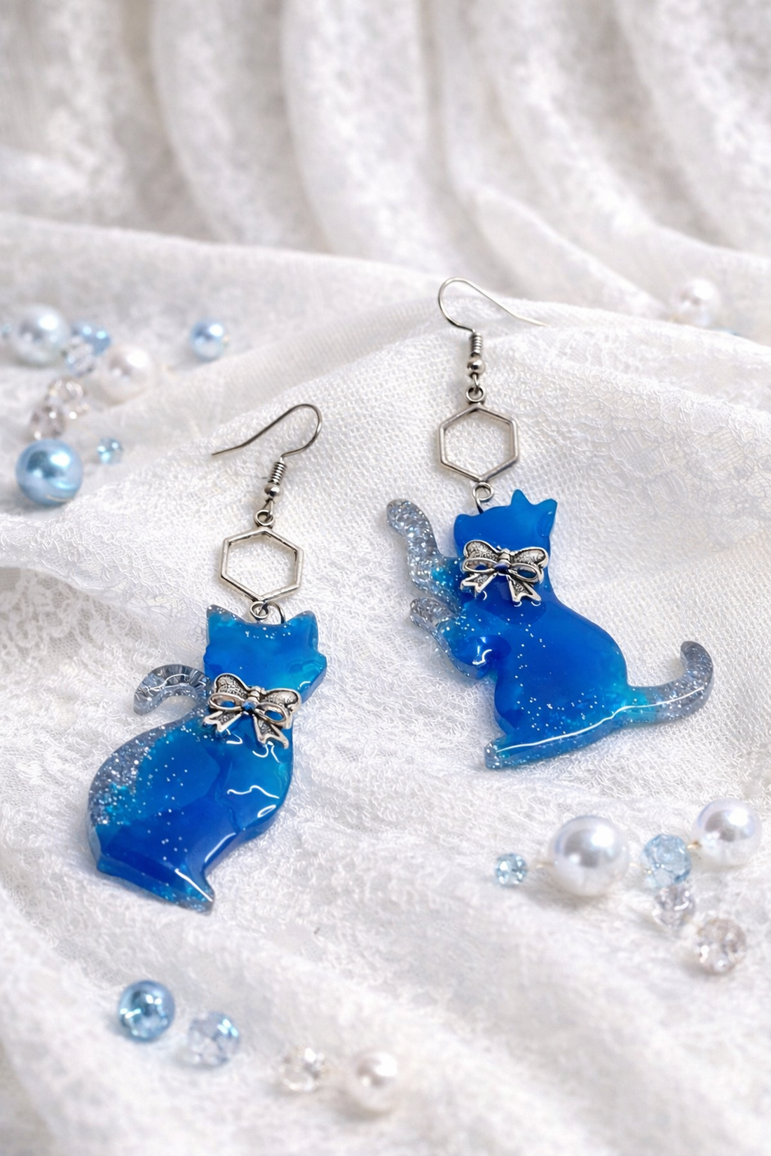 cercei asimetrici -pisici 01347 - bijuterii - cercei - cercei cu figurine - Artynos.ro