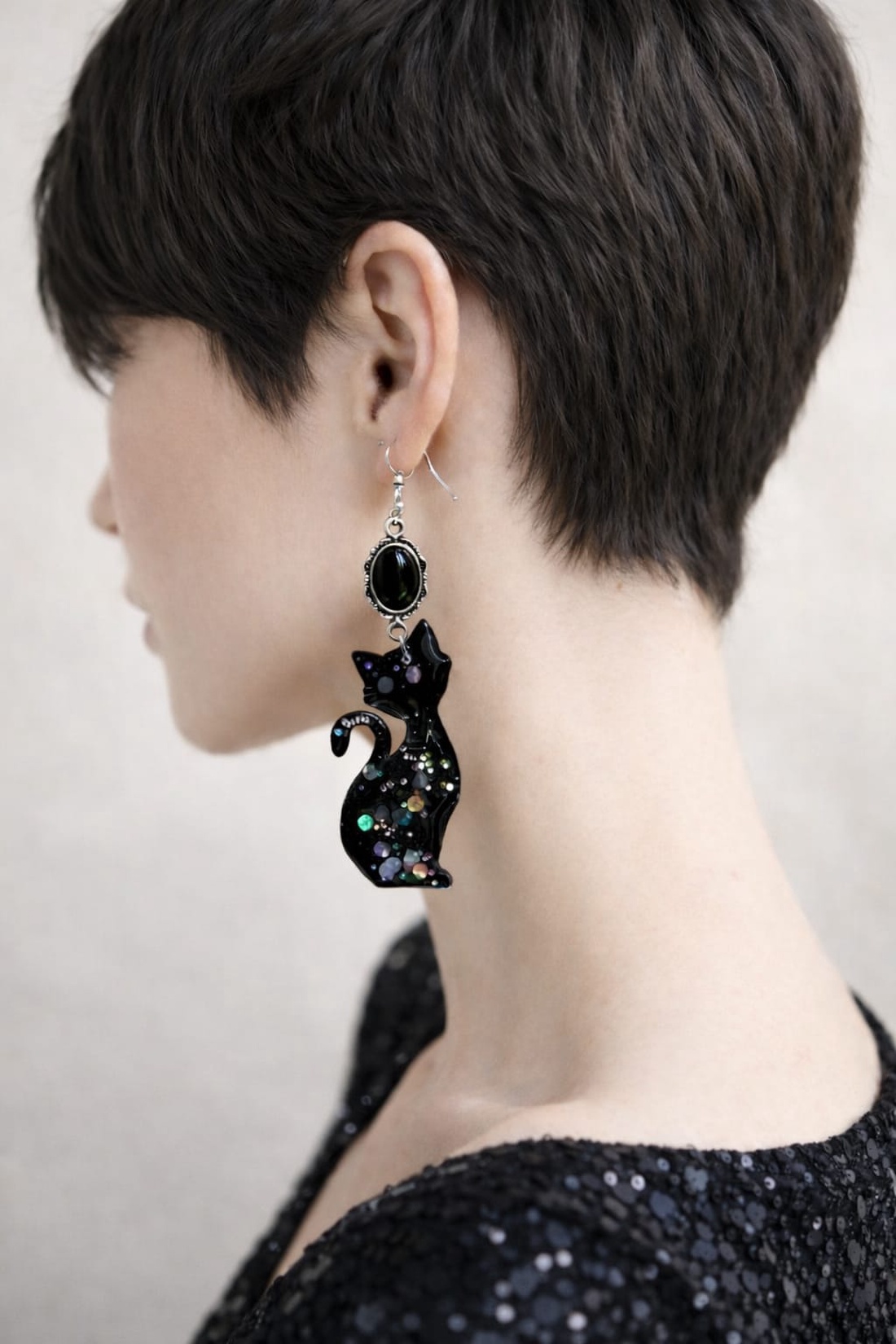 cercei asimetrici -pisici 01864  - bijuterii - cercei - cercei din rășină - Artynos.ro