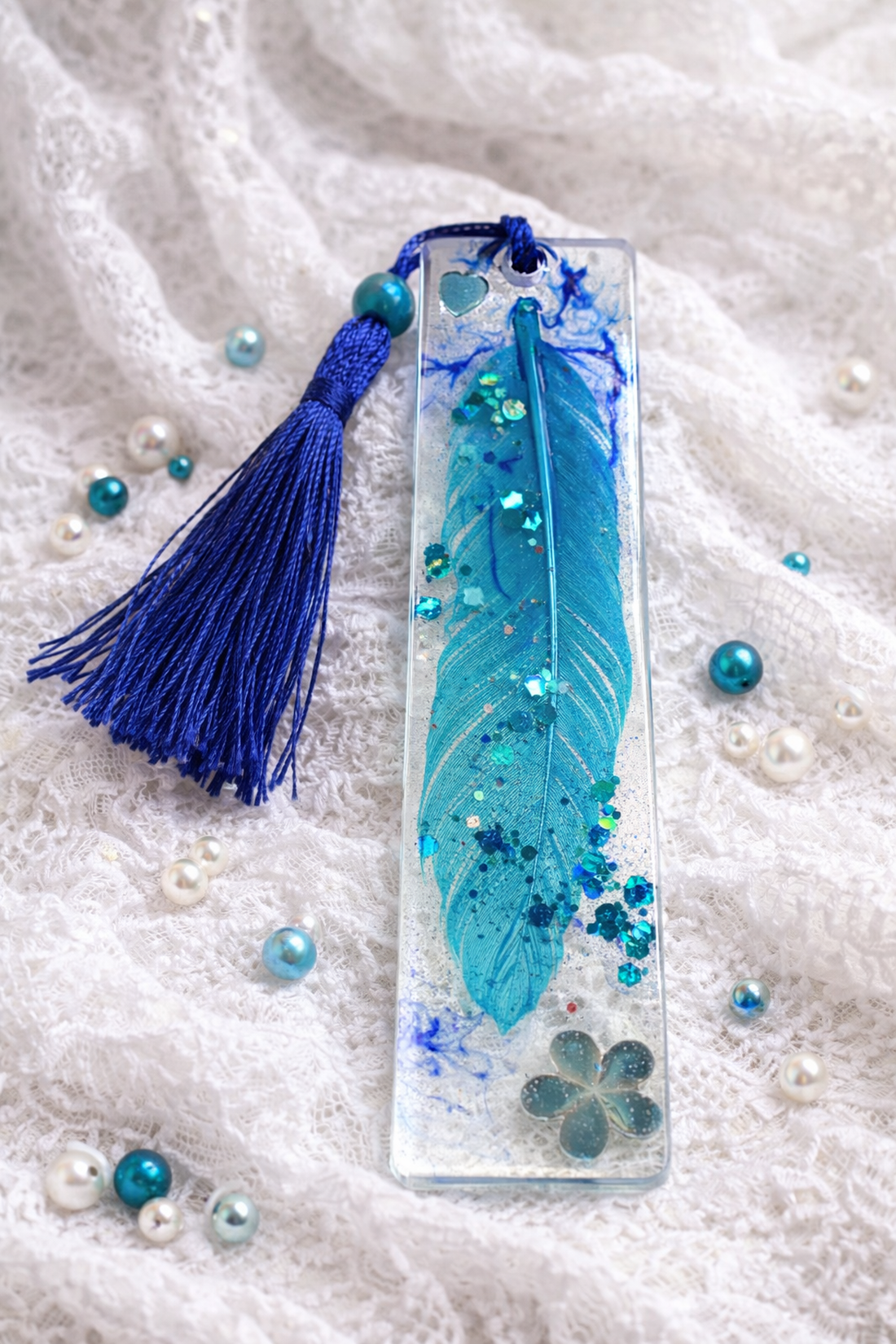  semn de carte handmade din rasina 01852 - cărți și creații cu tematică muzicală, cadouri - semn de carte - Artynos.ro