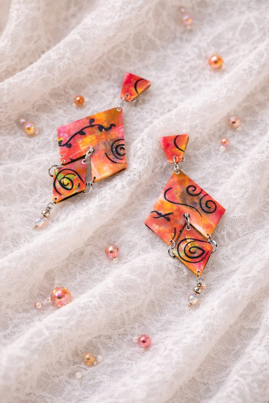 Cercei pictati manual 01853 - bijuterii - cercei - cercei din rășină - Artynos.ro