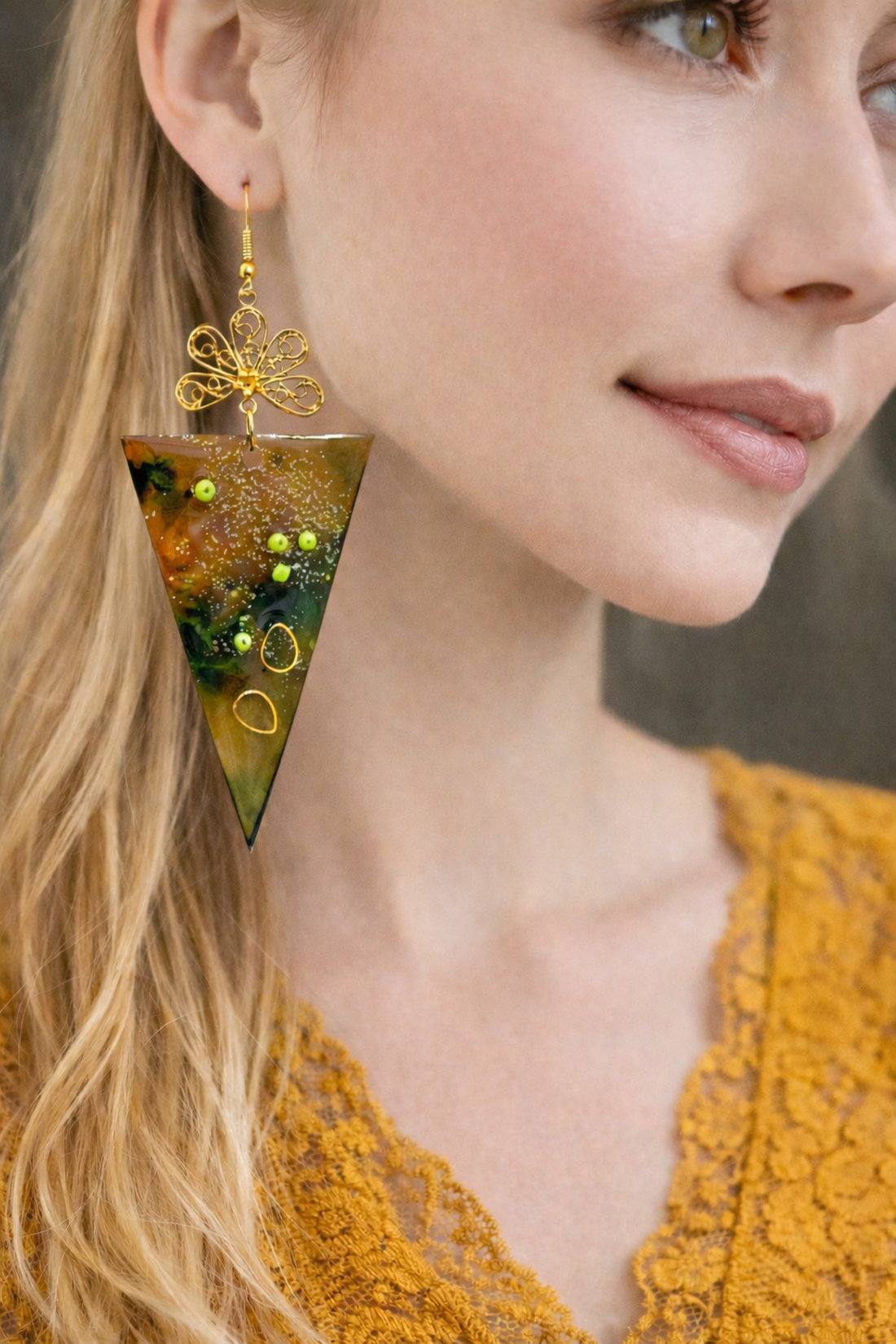 Cercei pictati manual 01854 - bijuterii - cercei - cercei din rășină - Artynos.ro