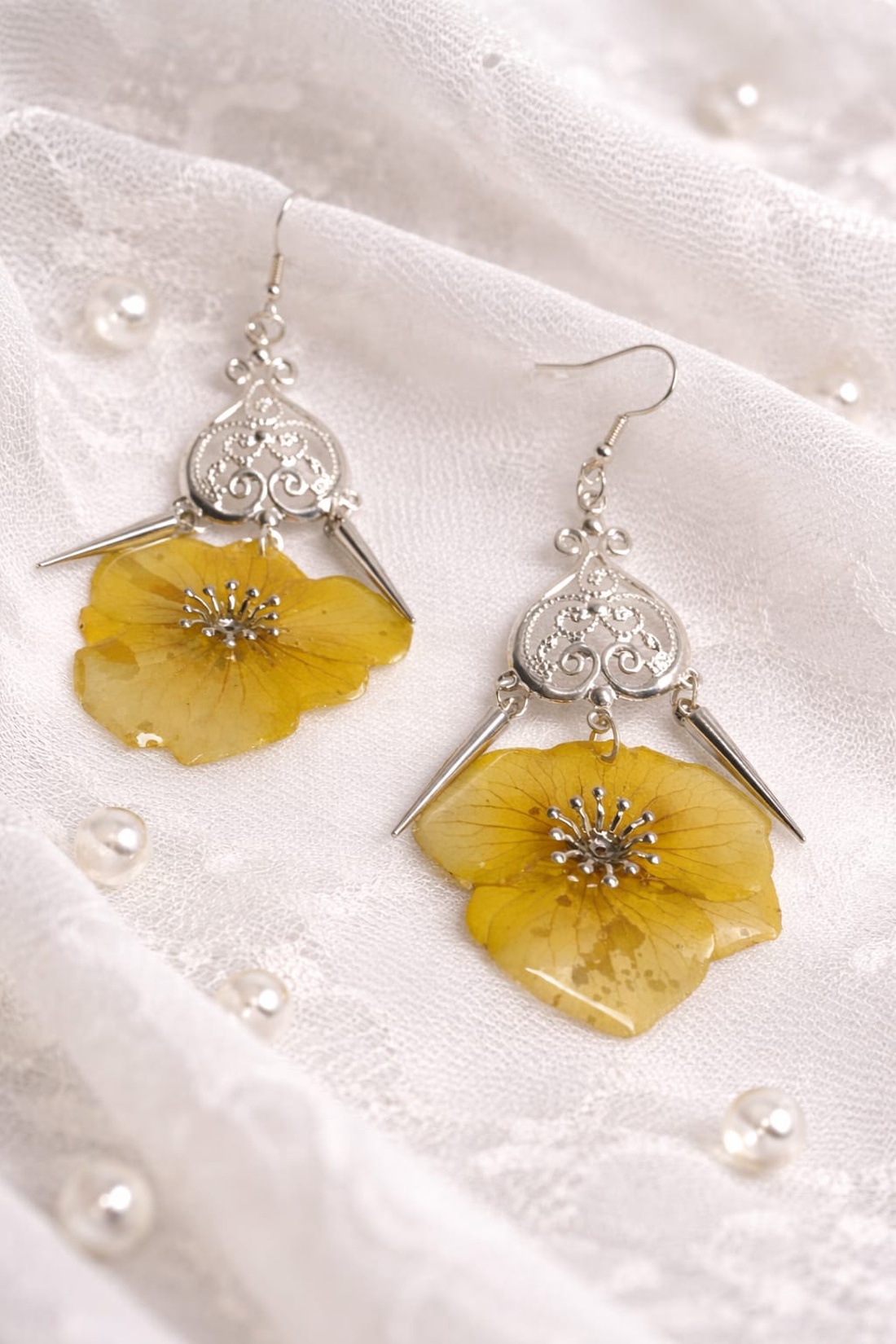 cercei cu Hortensie 01359 - bijuterii - cercei - cercei din rășină - Artynos.ro