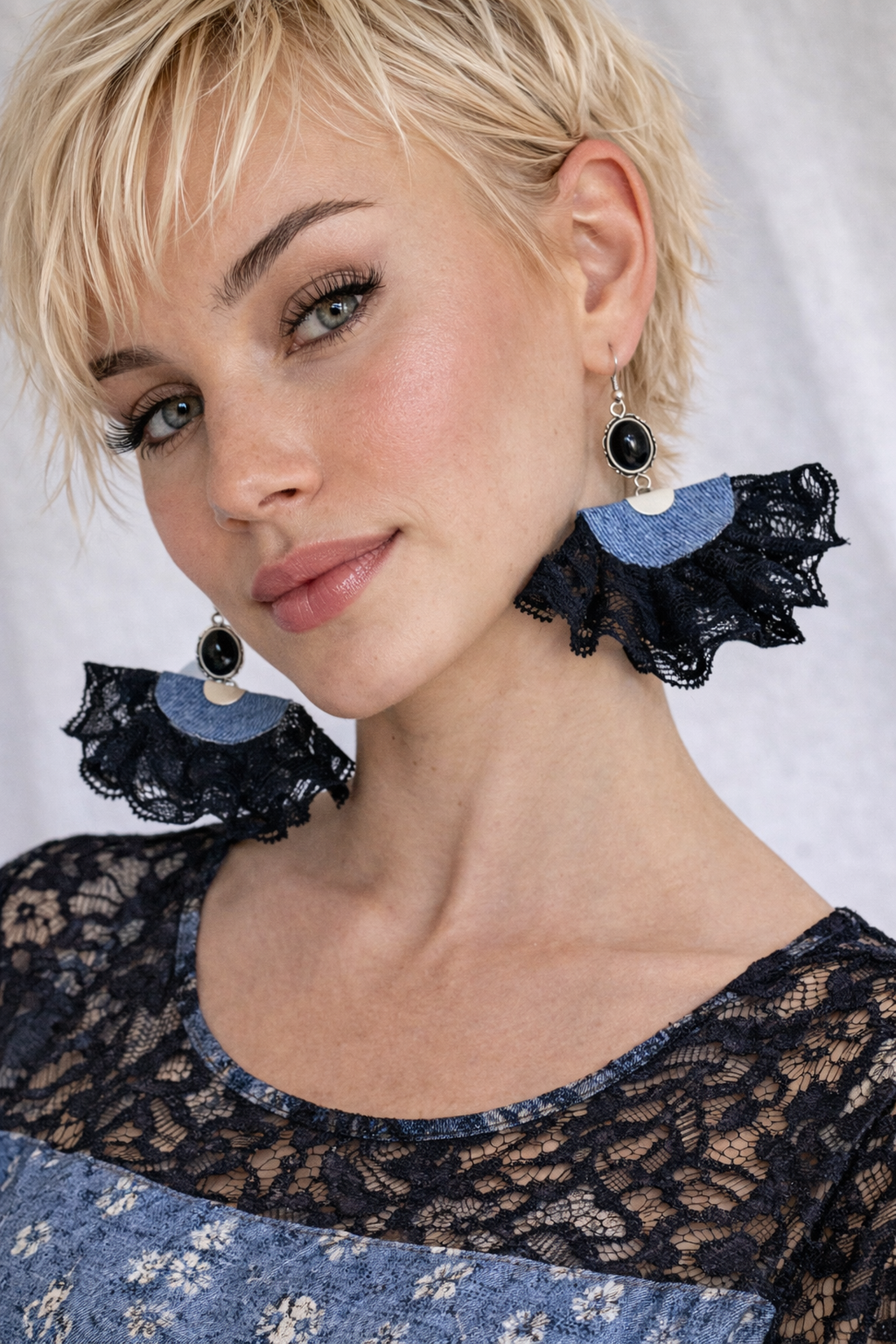Cercei din material de blugi (denim) si dantela- din colectia Denim Soul01896 - bijuterii - cercei - cercei hoops - Artynos.ro