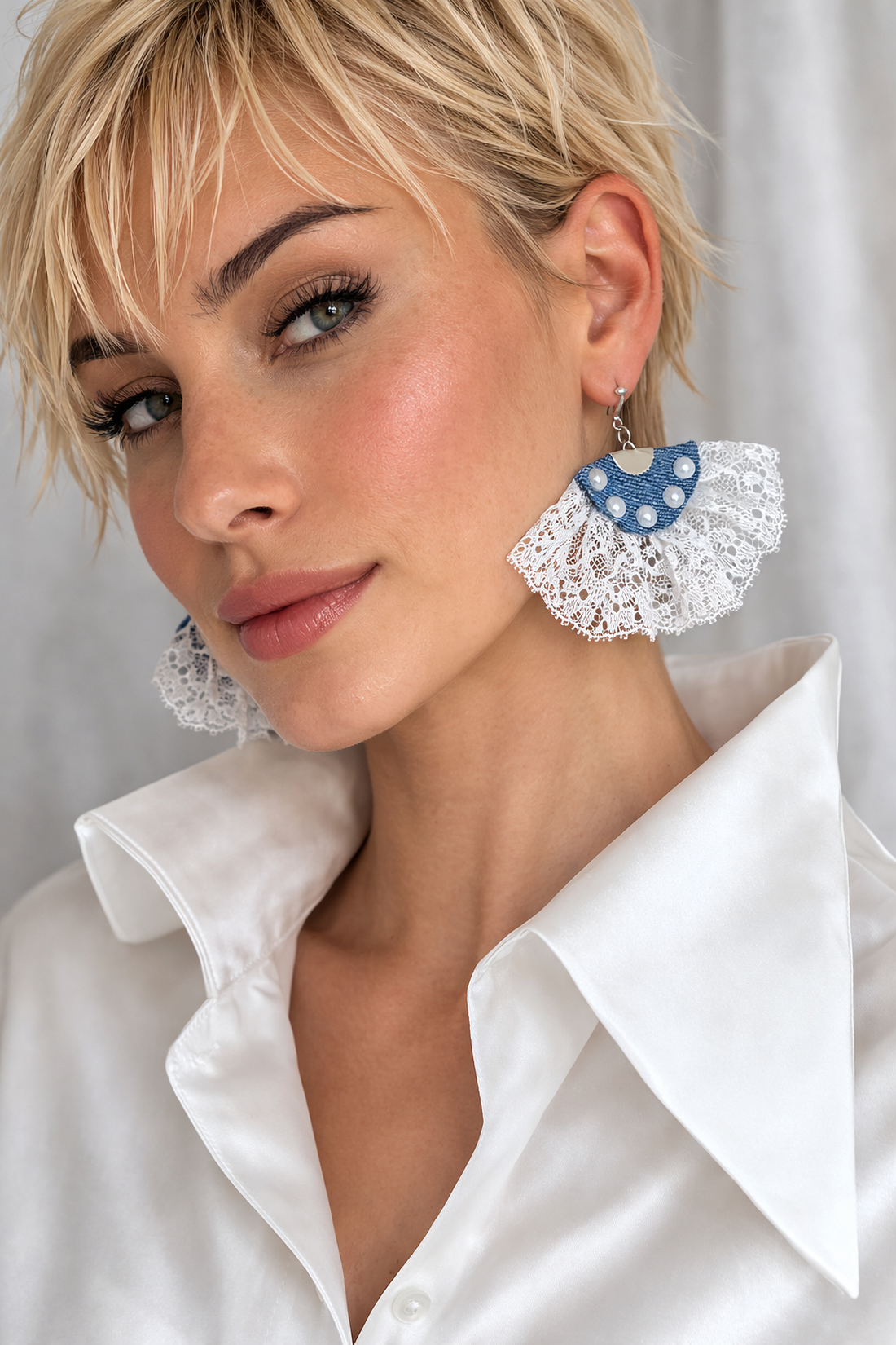 Cercei din material de blugi (denim) si dantela- din colectia Denim Soul 01897 - bijuterii - cercei - cercei brodați - Artynos.ro