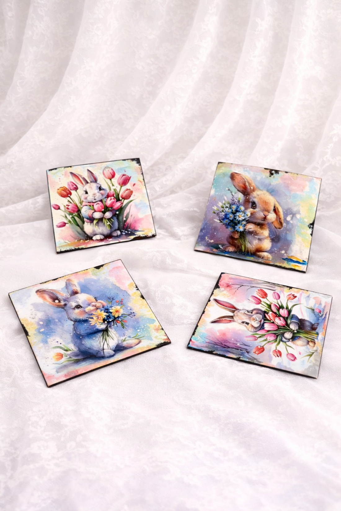 Set handmade Paște suport lumânare din lemn decorat manual + suporturi pahare cu iepurași 01904 - decor de sărbători - decorațiuni de paște - decor masă de paște - Artynos.ro