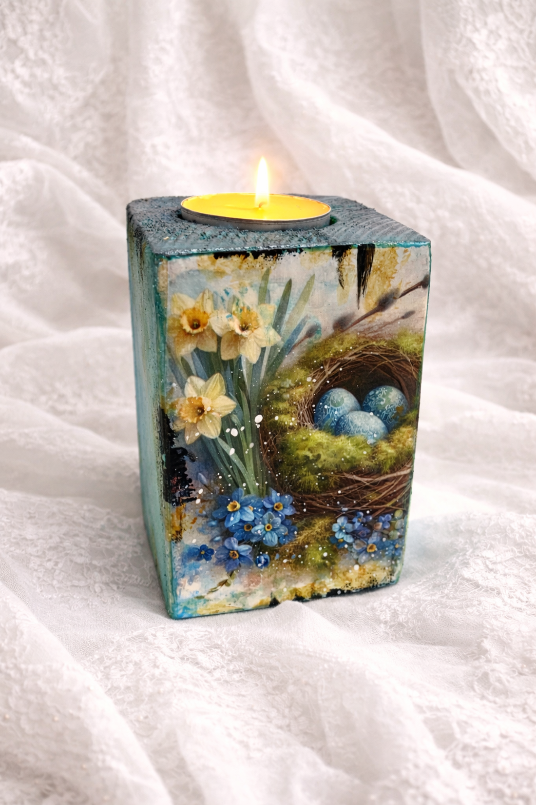 Set cadou de Paște, suport lumânare din lemn decorat manual + suporturi pahare cu iepurași 01907 - decor de sărbători - decorațiuni de paște - decor masă de paște - Artynos.ro