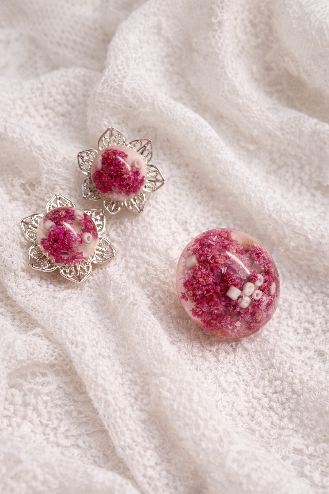 cercei cu flori naturale si rasina, cadou pentru iubia,mama,fiica,logodnica,prietena 01921 - bijuterii - seturi de bijuterii - Artynos.ro