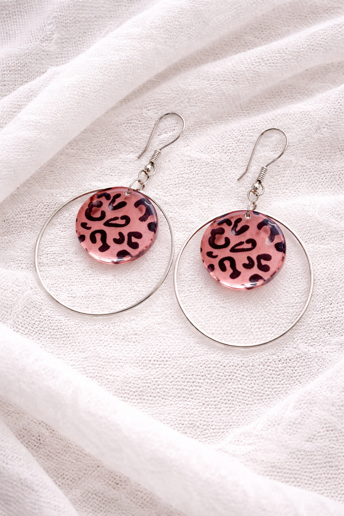 cercei animal print  din rasina, cadou pentru iubia,logodnica,mama,femei 01931 - bijuterii - cercei - cercei din rășină - Artynos.ro