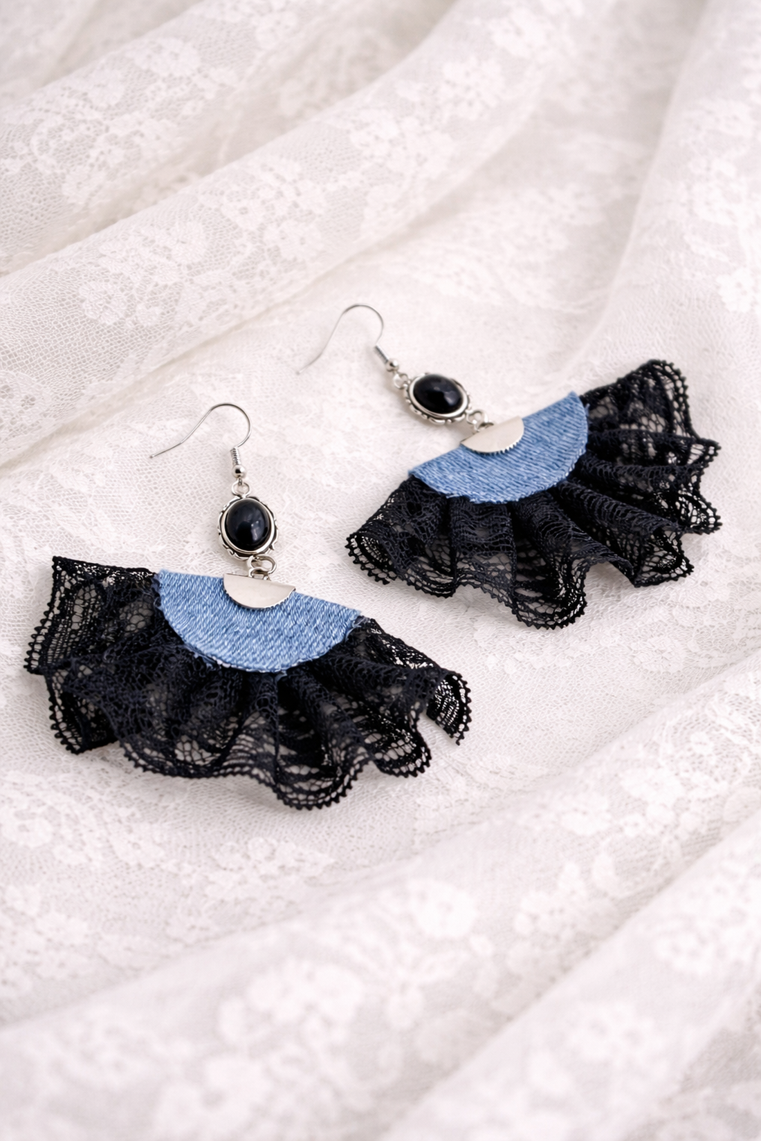 Cercei din material de blugi (denim) si dantela- din colectia Denim Soul01896 - bijuterii - cercei - cercei hoops - Artynos.ro
