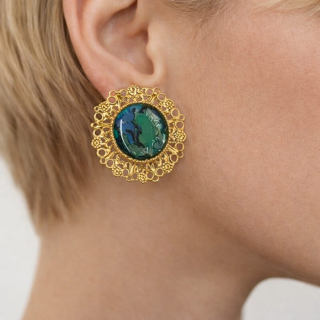 cercei din rasina pictati manual, cadou pentru iubita,mama,fiica ,prietena,educatoare 01939 - bijuterii - cercei - cercei din rășină - Artynos.ro