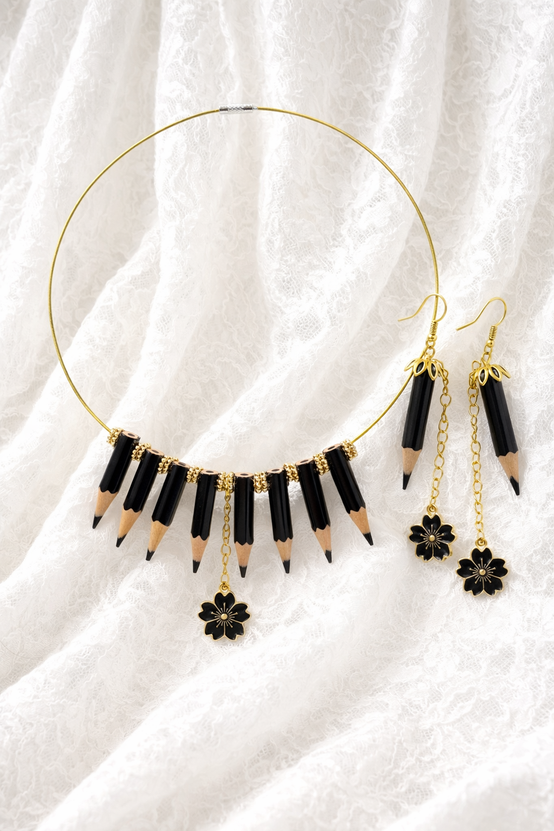 Set bijuterii cu creioane colorate negre 01836 - bijuterii - seturi de bijuterii - Artynos.ro