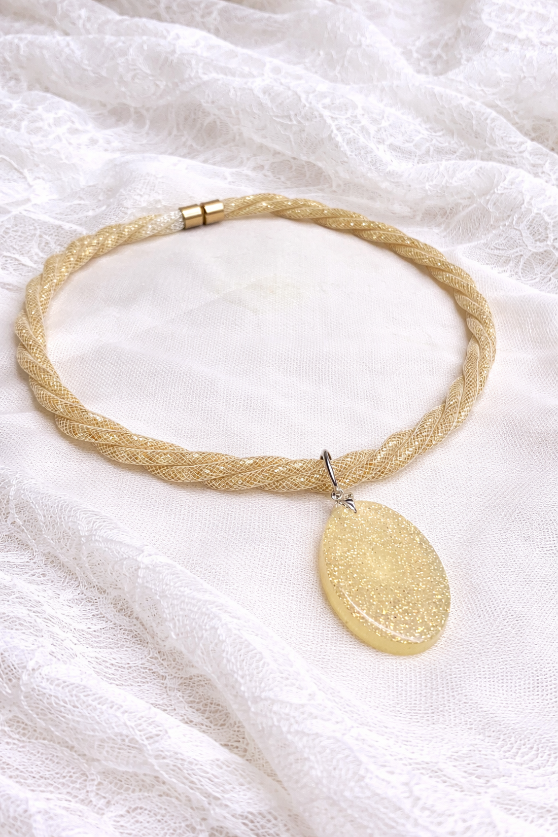 Colier tubular cu pandantiv din rășină 01969 - bijuterii - coliere - coliere cu pandative - Artynos.ro