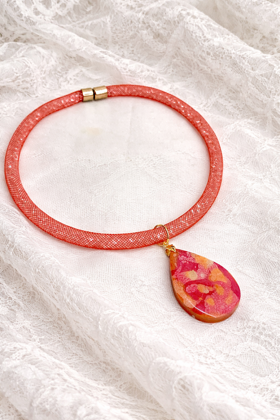 Colier tubular cu pandantiv din rasina 01971 - bijuterii - coliere - coliere cu pandative - Artynos.ro