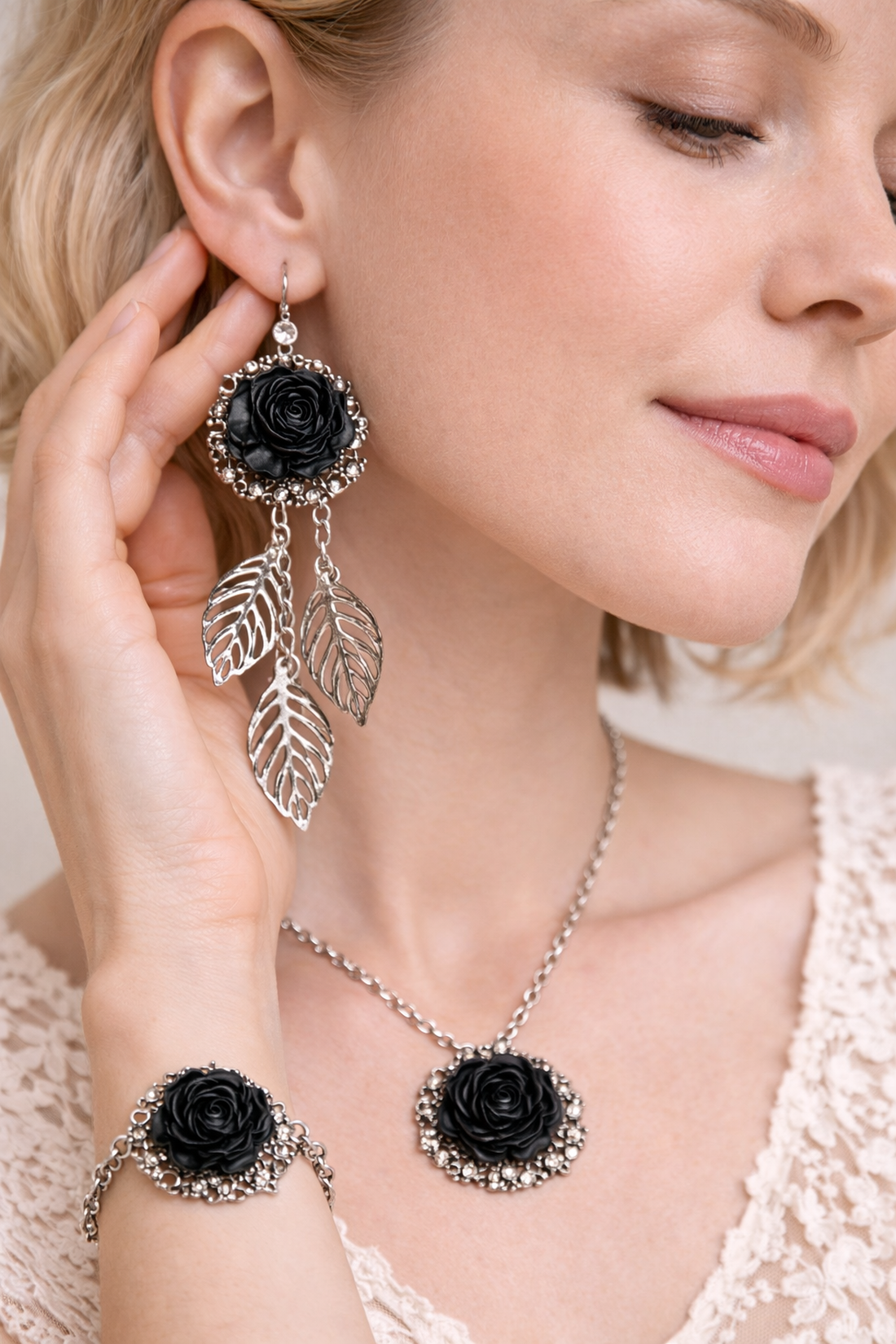 Set bijuterii handmade cu Trandafiri din rasina 01986 - bijuterii - seturi de bijuterii - Artynos.ro