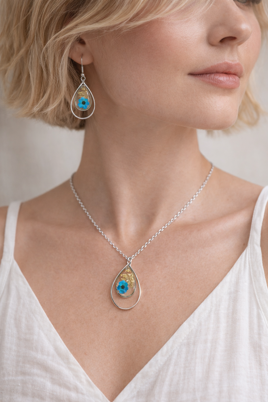 Set bijuterii din rasina si flori naturale 01994 - bijuterii - seturi de bijuterii - Artynos.ro