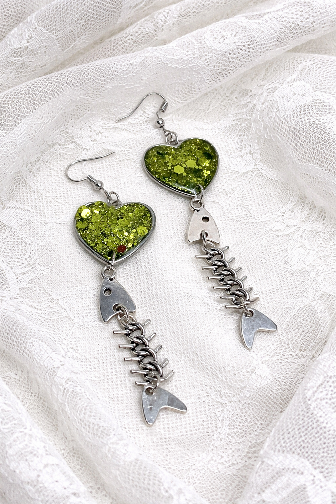 Cercei handmade Fish Bones 02008 - bijuterii - cercei - cercei din rășină - Artynos.ro