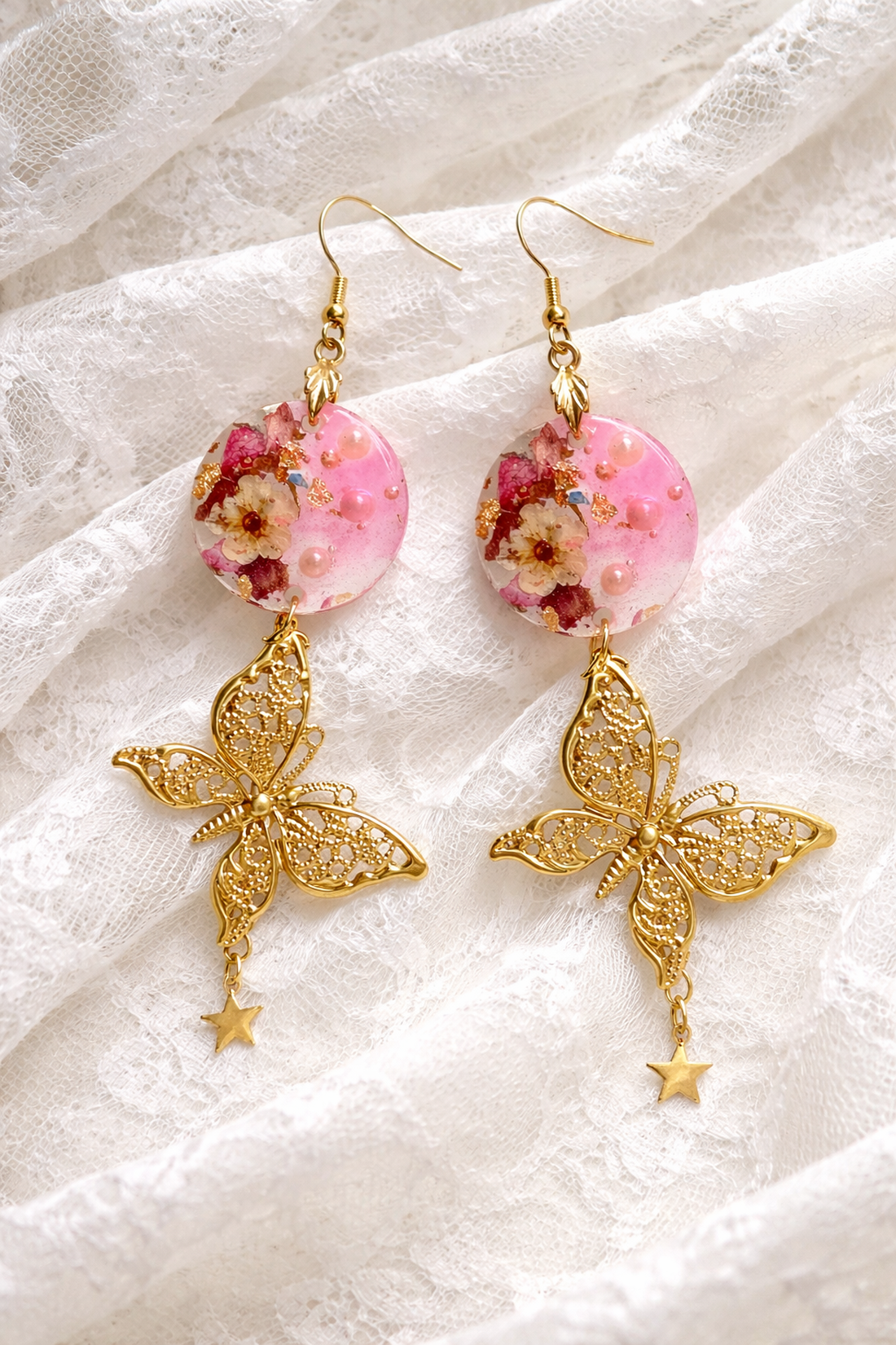 Cercei din rasina si flori naturale 02018 - bijuterii - cercei - cercei din rășină - Artynos.ro