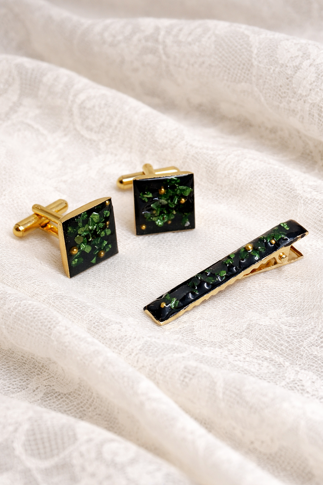 Butoni de cămașă si clemă cravată- cadou pentru bărbați 02025 - bijuterii - butoni de manșetă - Artynos.ro