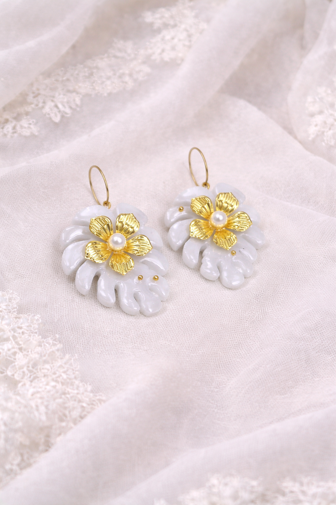 Set bijuterii handmade  alb -auriu 02038 - bijuterii - seturi de bijuterii - Artynos.ro