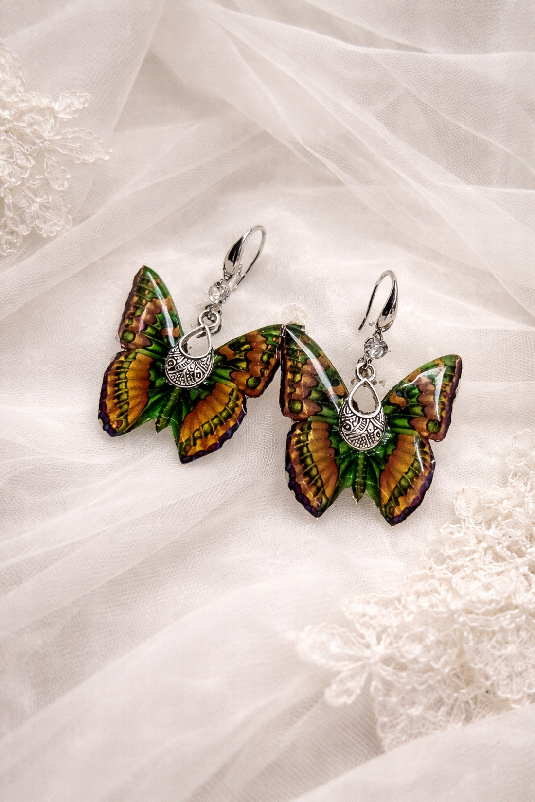 Cercei fluturi din rasina   - bijuterii - cercei - cercei din rășină - Artynos.ro