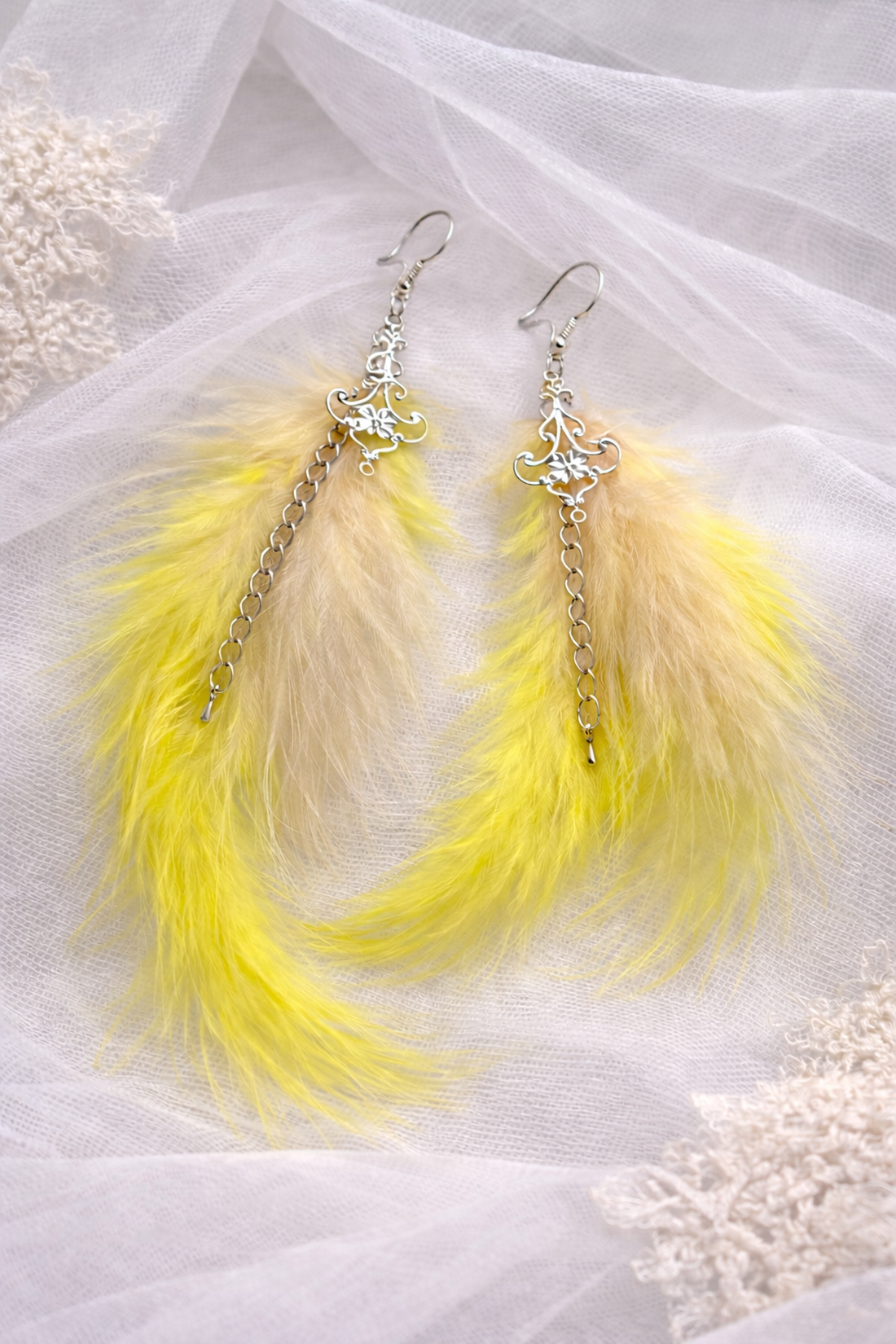 Cercei handmade din pene naturale 02047 - bijuterii - cercei - cercei lungi - Artynos.ro