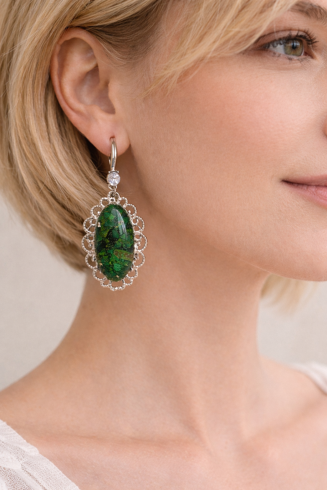 Cercei cu flori naturale 02051 - bijuterii - cercei - cercei din rășină - Artynos.ro