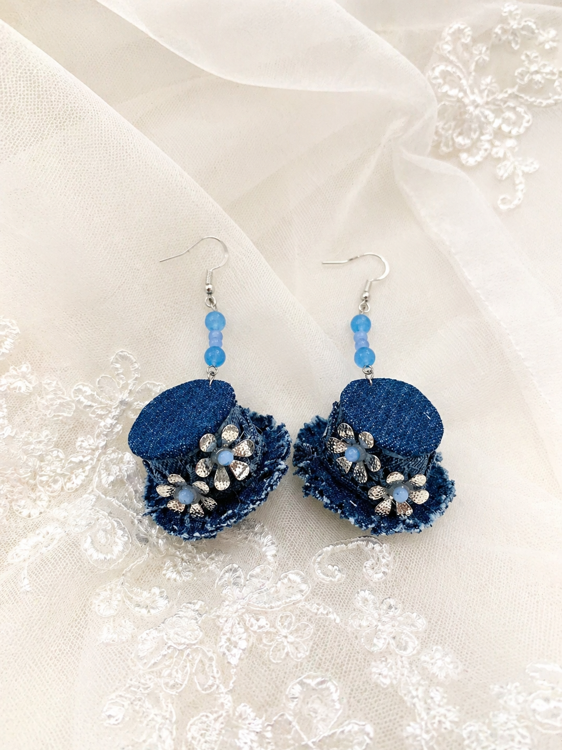 Cercei pălăriuță din denim-blugi 02062 - bijuterii - cercei - cercei lungi - Artynos.ro