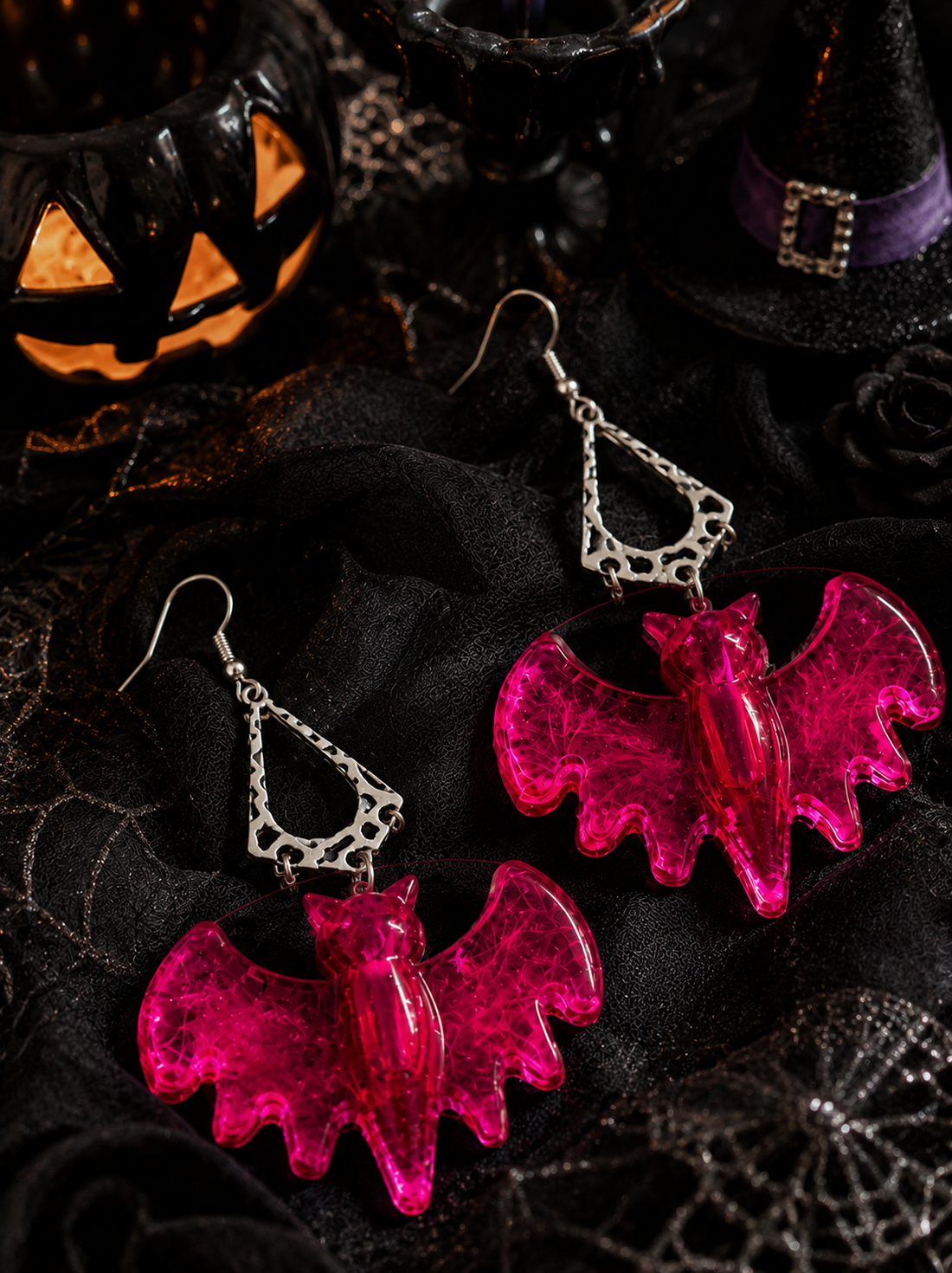 Cercei Pink Bat -rasina 02295 - bijuterii - cercei - cercei din rășină - Artynos.ro