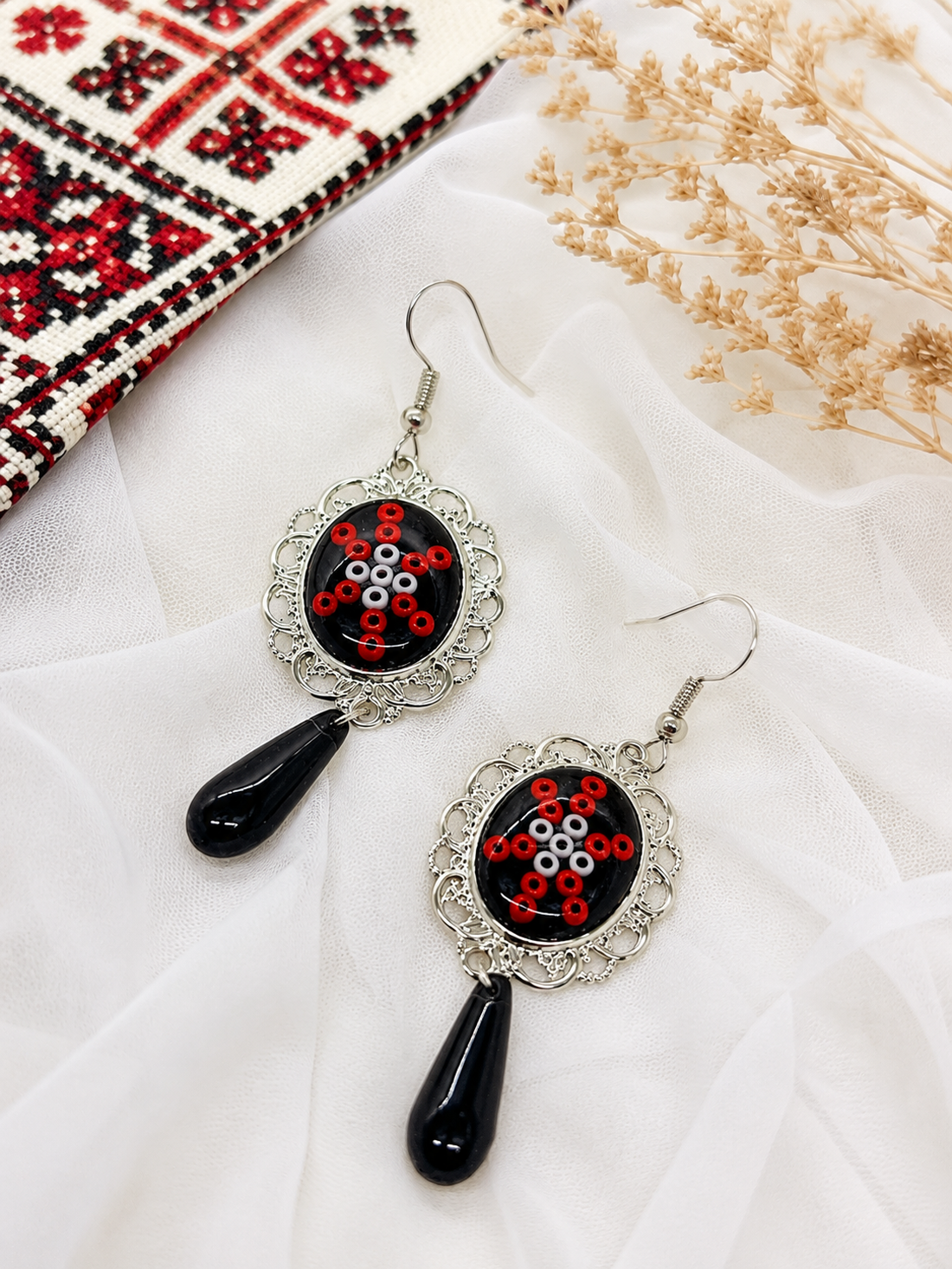 Cercei motiv popular traditional 02487 - bijuterii - cercei - cercei din rășină - Artynos.ro