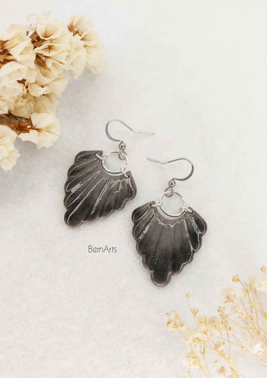 Cercei Negru-Gri Minimalist - Design Simplu - Pentru zi de zi - bijuterii - cercei - cercei lungi - Artynos.ro