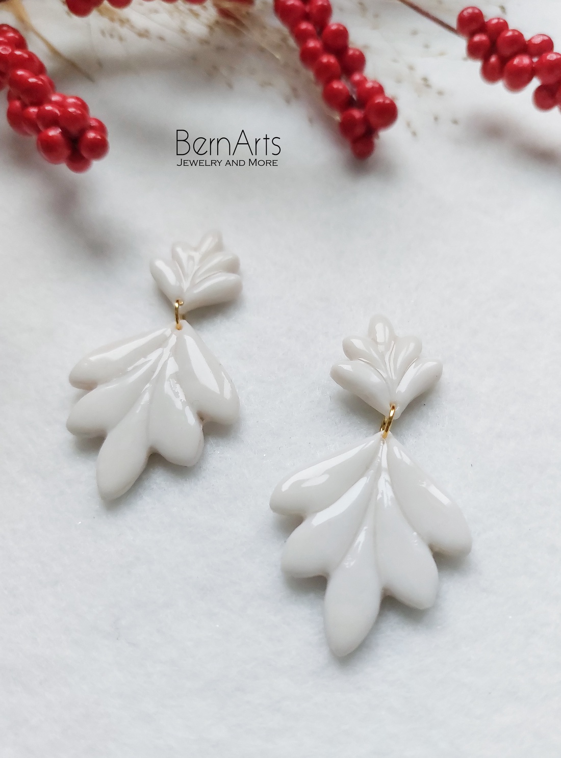 Cercei Mireasa Alb/ Nude Statement Minimal - accesorii nuntă - bijuterii mireasă - cercei mireasă - Artynos.ro