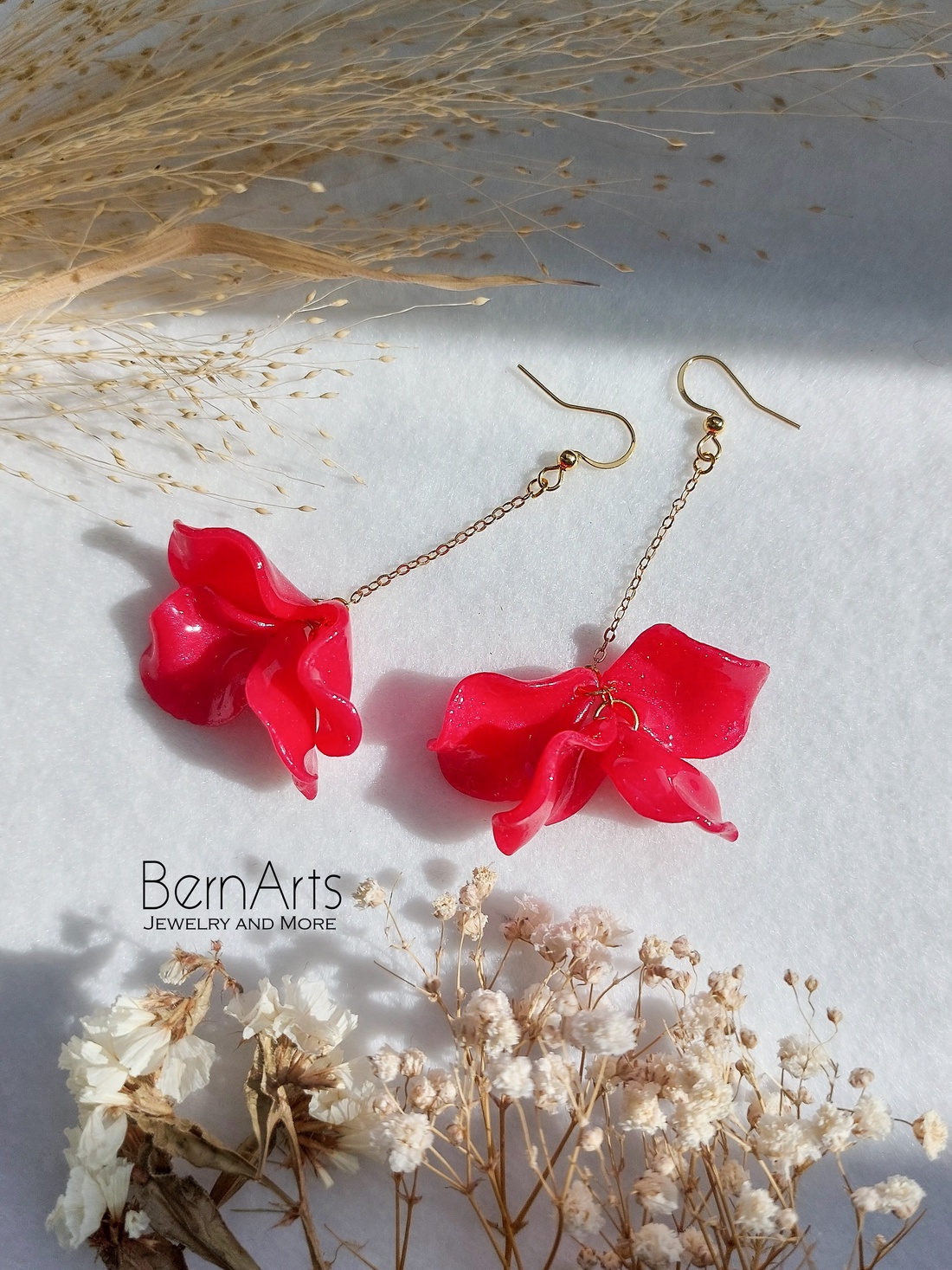 Cercei Dama Lungi Roșii Petale - Petale de Trandafir - Cercei Feminin Statement - bijuterii - cercei - cercei lungi - Artynos.ro