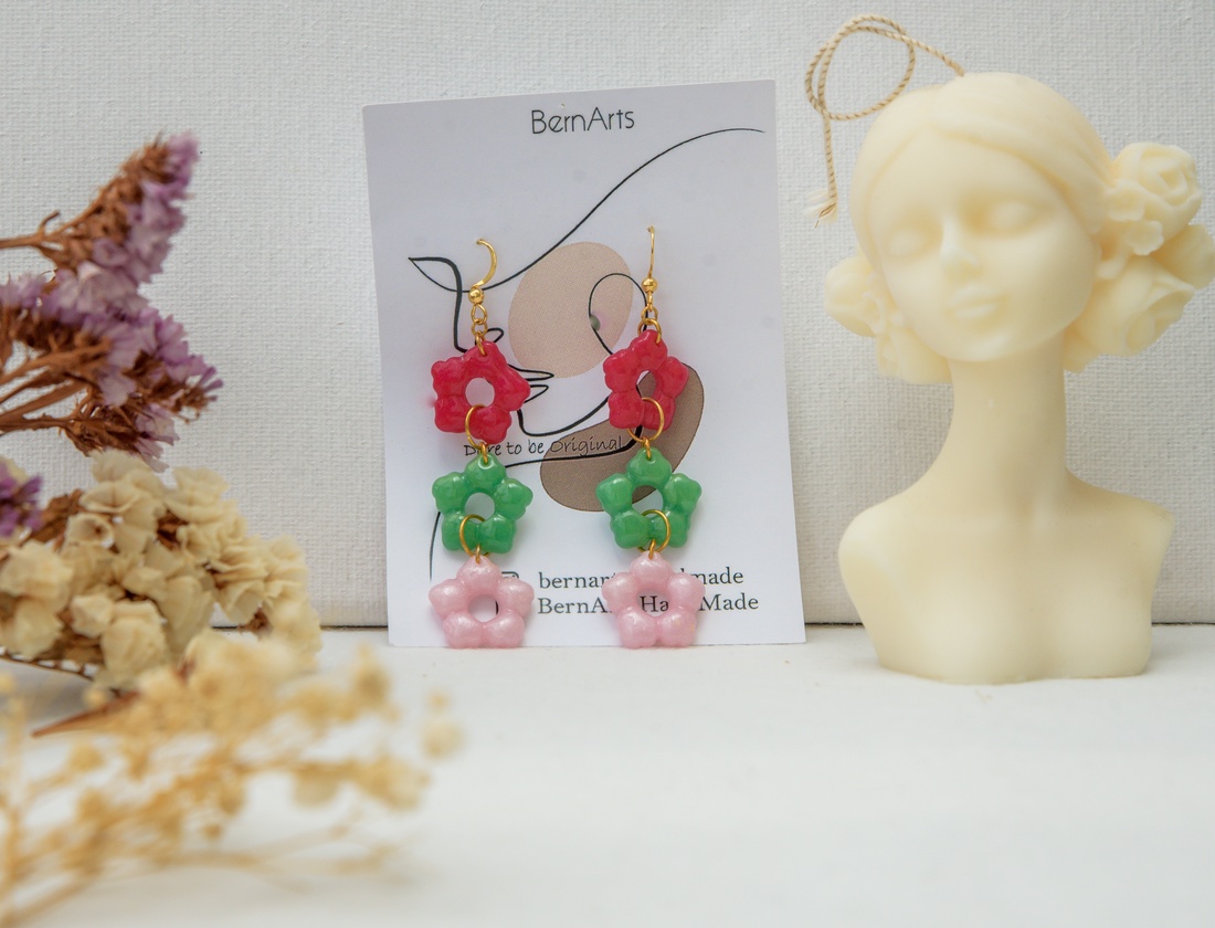 Cercei Lungi Floricele Roz Verde Handmade Eleganți Primavara - bijuterii - cercei - cercei lungi - Artynos.ro