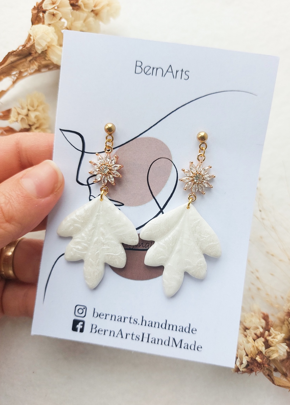 Cercei Mireasă Alb-Auriu Eleganti Deosebiti Handmade - accesorii nuntă - bijuterii mireasă - cercei mireasă - Artynos.ro